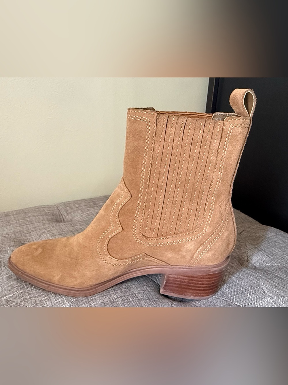 Dolce Vita Tan Suede Pointed-Toe Chelsea Booties - Picture 4 of 8